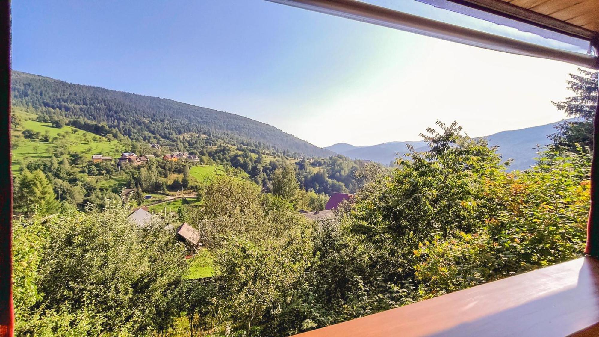 Котедж Біля Лісу Yaremche Exterior foto